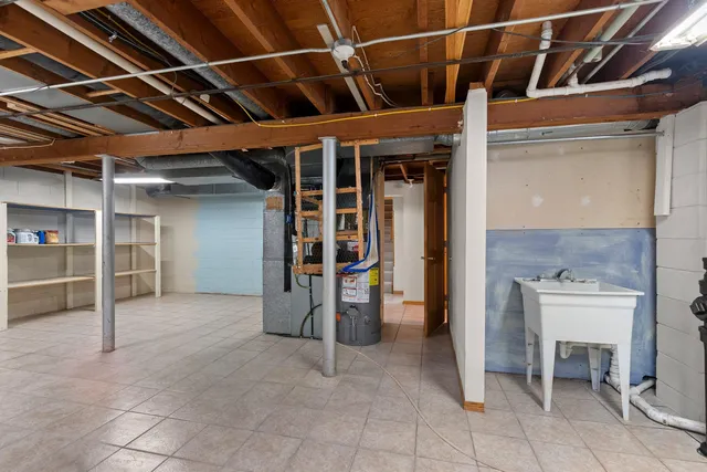 $299,900 | 1619 Orchard Drive, Manitowoc, WI 54220