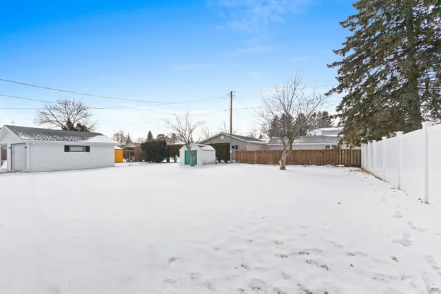 $299,900 | 1619 Orchard Drive, Manitowoc, WI 54220