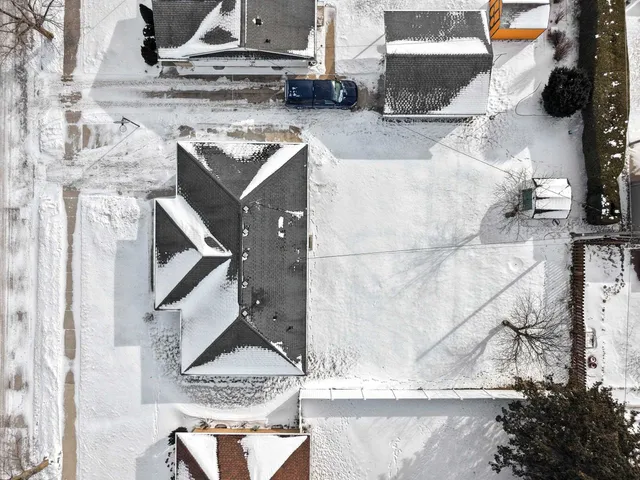 $299,900 | 1619 Orchard Drive, Manitowoc, WI 54220