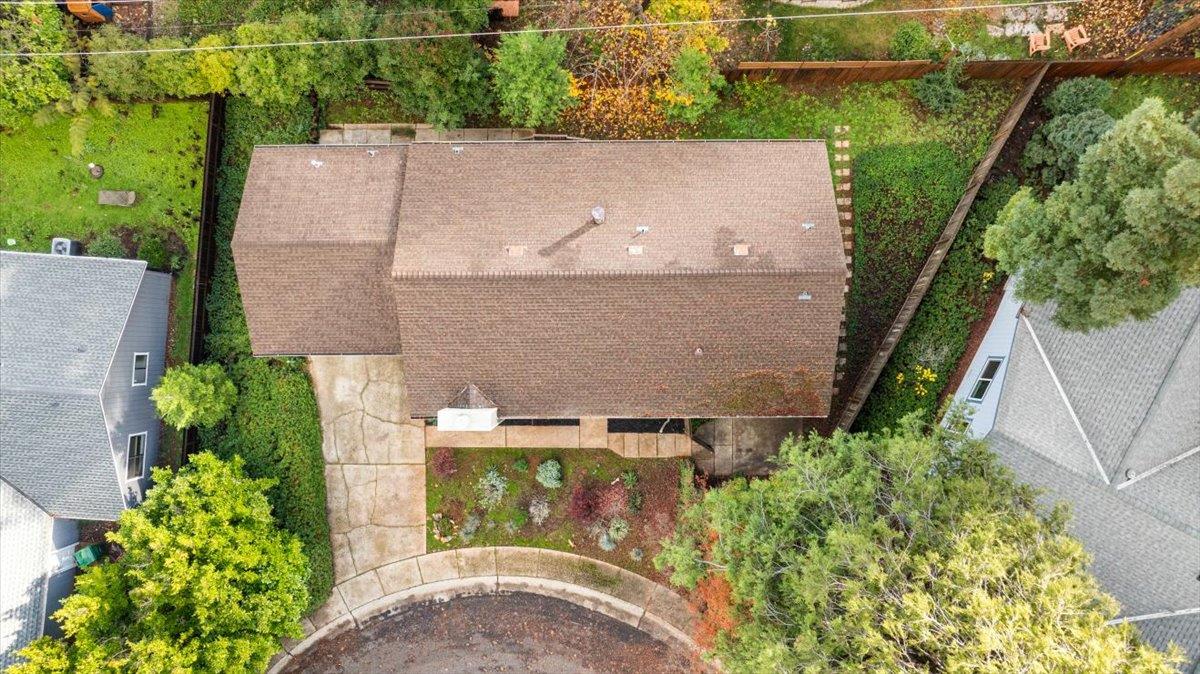 561 Blight Road Grass Valley, CA 95945 - Photo 40 of 44 an aerial view of a house with a yard