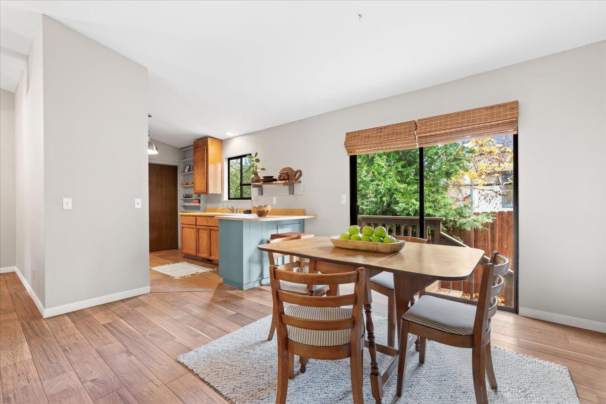 561 Blight Road Grass Valley, CA 95945 - Photo 7 of 44 a dining room with furniture and window