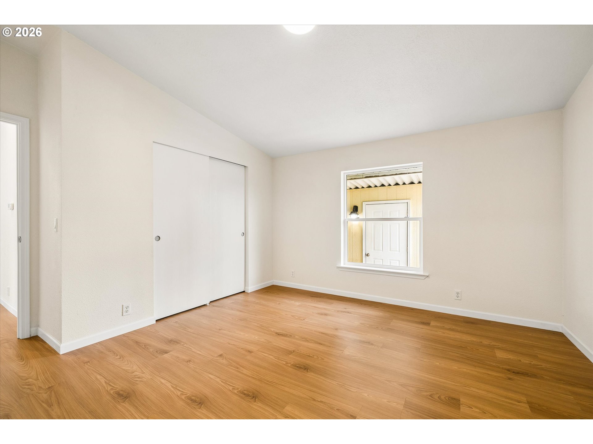 2242 Maia Loop Springfield, OR 97477 - Photo 18 of 32 Bedroom, Primary