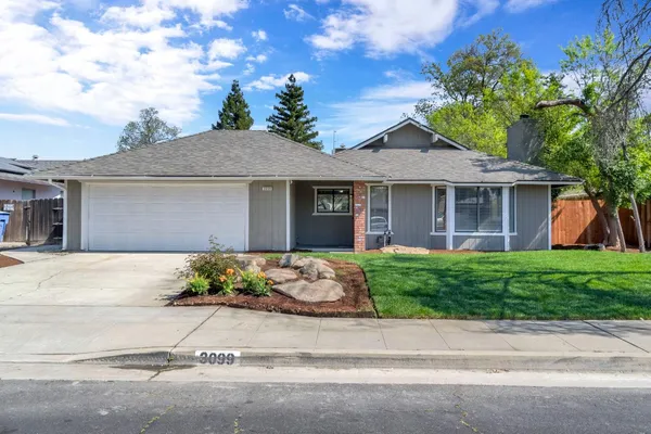 $418,000 | 3099 Ezie Avenue, Clovis, CA 93611