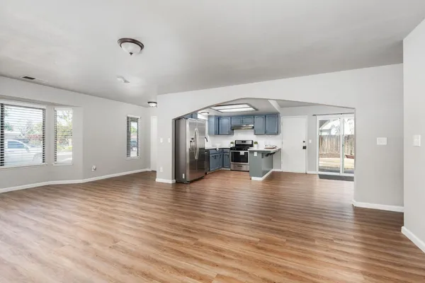$399,900 | 3099 Ezie Avenue, Clovis, CA 93611