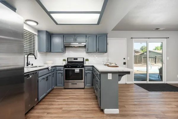 $399,900 | 3099 Ezie Avenue, Clovis, CA 93611