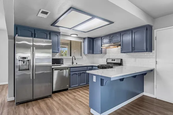 $418,000 | 3099 Ezie Avenue, Clovis, CA 93611