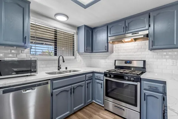 $418,000 | 3099 Ezie Avenue, Clovis, CA 93611