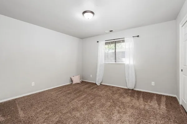 $399,900 | 3099 Ezie Avenue, Clovis, CA 93611