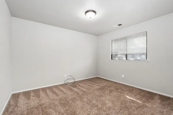 $399,900 | 3099 Ezie Avenue, Clovis, CA 93611