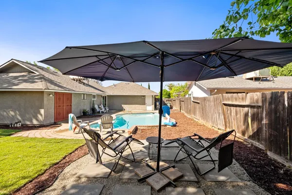 $399,900 | 3099 Ezie Avenue, Clovis, CA 93611