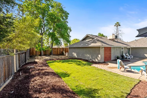 $399,900 | 3099 Ezie Avenue, Clovis, CA 93611