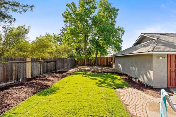 $399,900 | 3099 Ezie Avenue, Clovis, CA 93611
