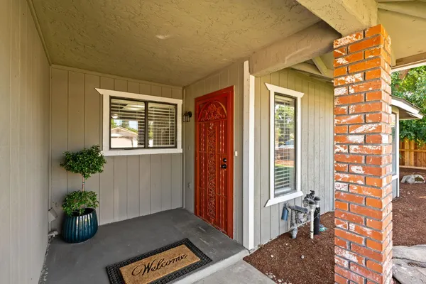 $399,900 | 3099 Ezie Avenue, Clovis, CA 93611