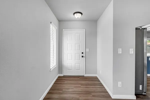 $418,000 | 3099 Ezie Avenue, Clovis, CA 93611