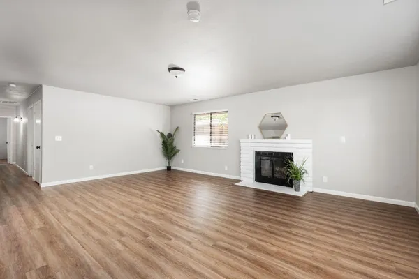 $399,900 | 3099 Ezie Avenue, Clovis, CA 93611