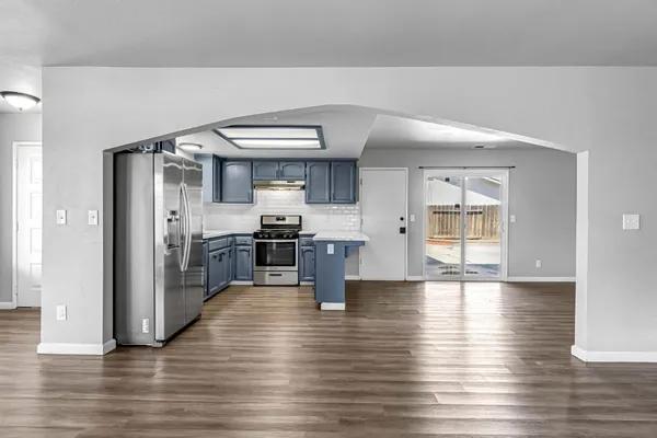 $418,000 | 3099 Ezie Avenue, Clovis, CA 93611
