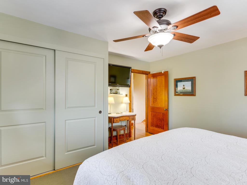 1220 Ten Oaks Road Baltimore, MD 21227 - Photo 48 of 87 Gallery Image 48