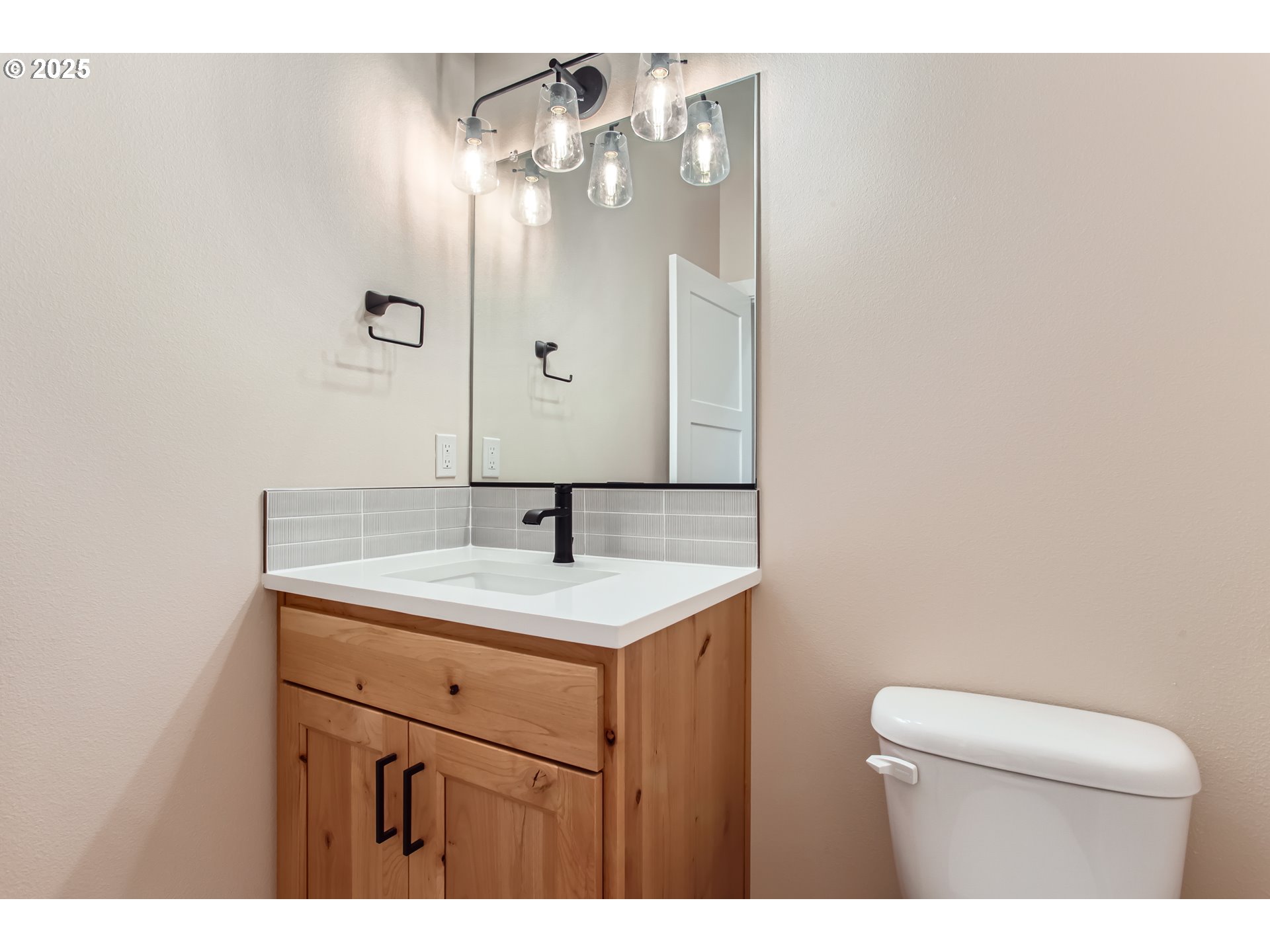 26344 South Brandt Road Mulino, OR 97042 - Photo 14 of 33 Gallery Image 14