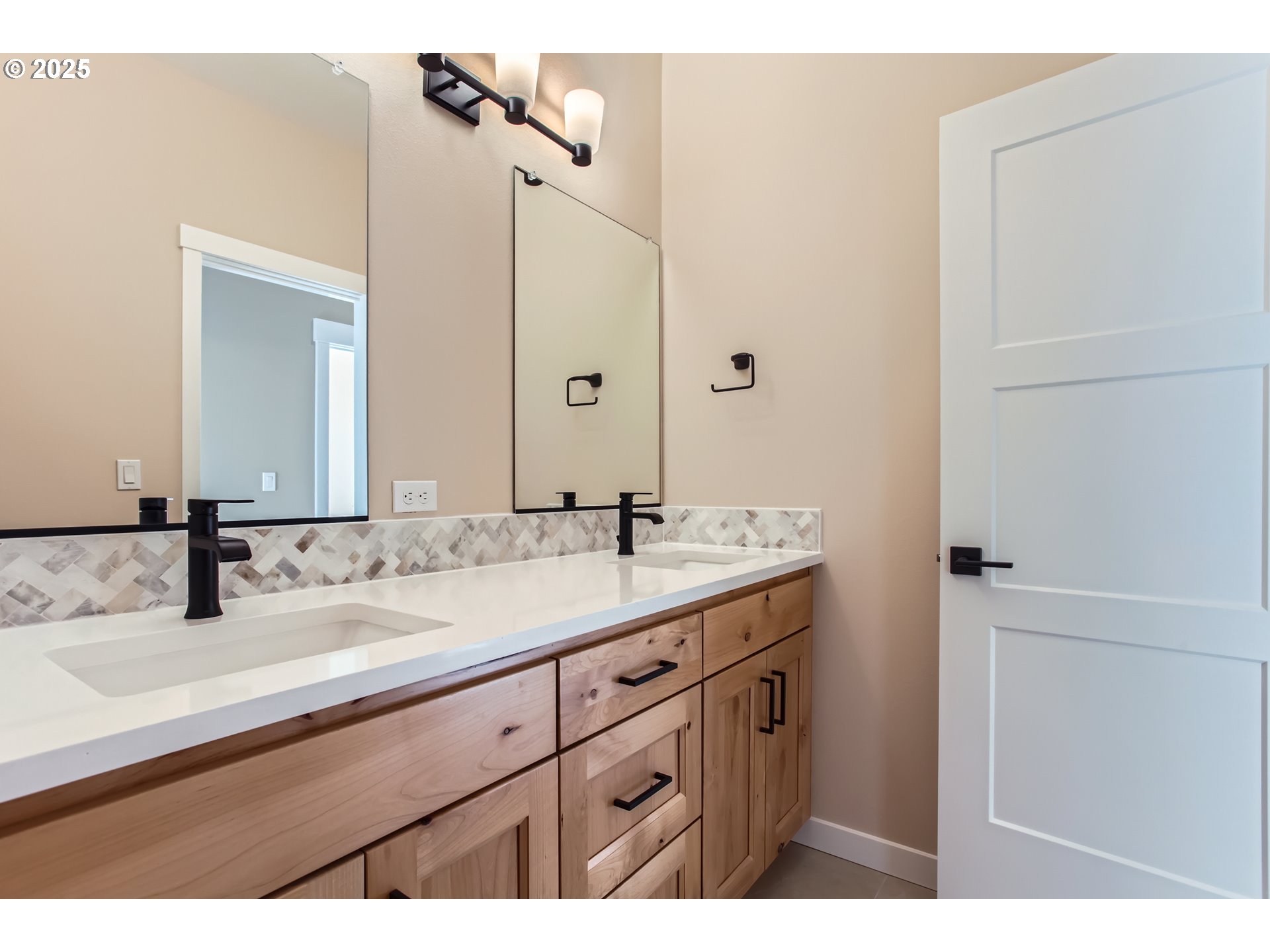 26344 South Brandt Road Mulino, OR 97042 - Photo 24 of 33 Gallery Image 24