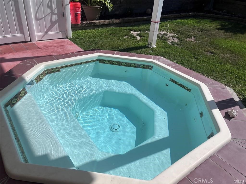 21681 Cabrosa Mission Viejo, CA 92691 - Photo 21 of 22 a view of a garden from a balcony