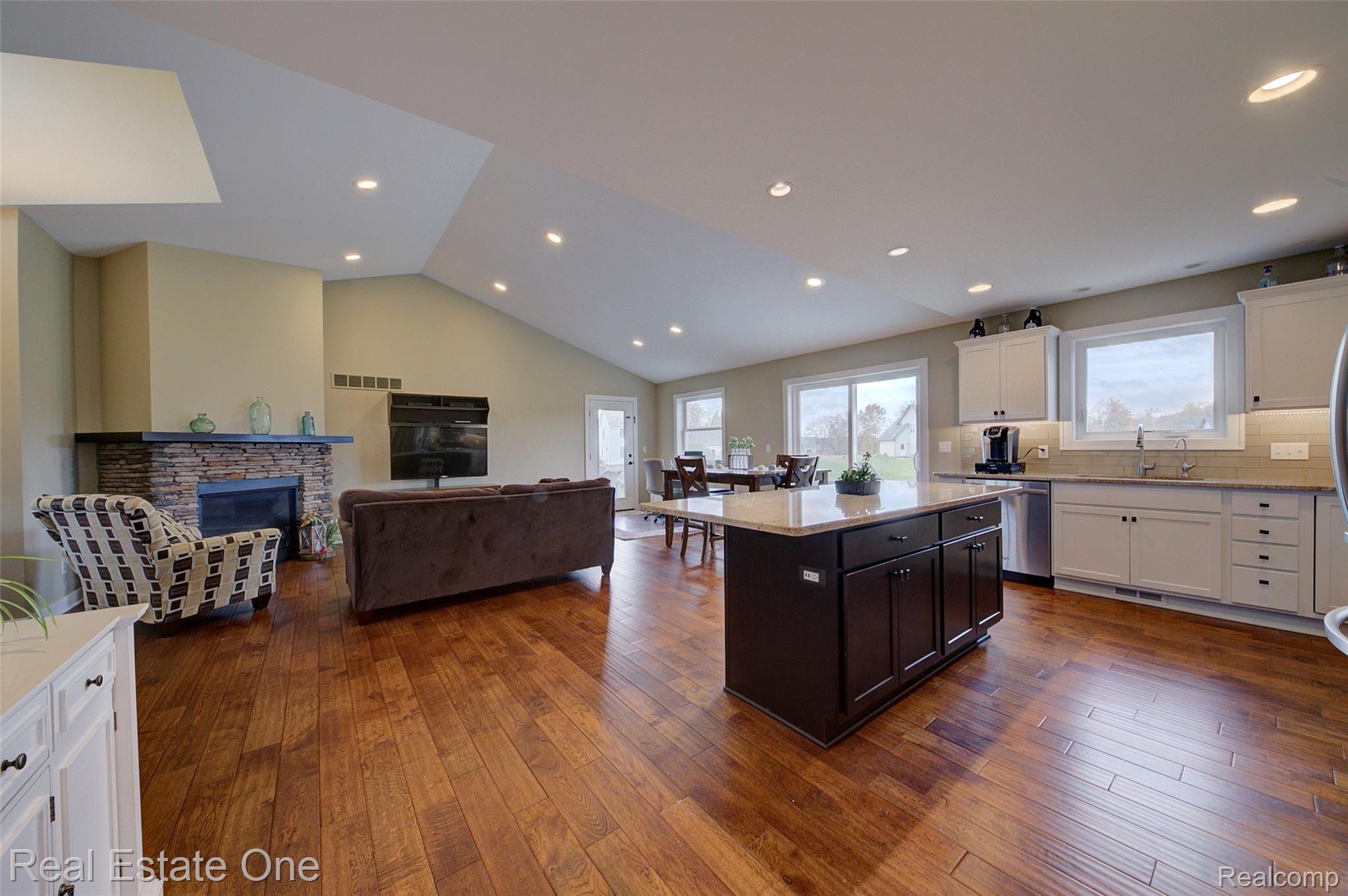 2746 Clivedon Road Howell, MI 48843 - Photo 15 of 61 4H8A6233_4_5.jpg