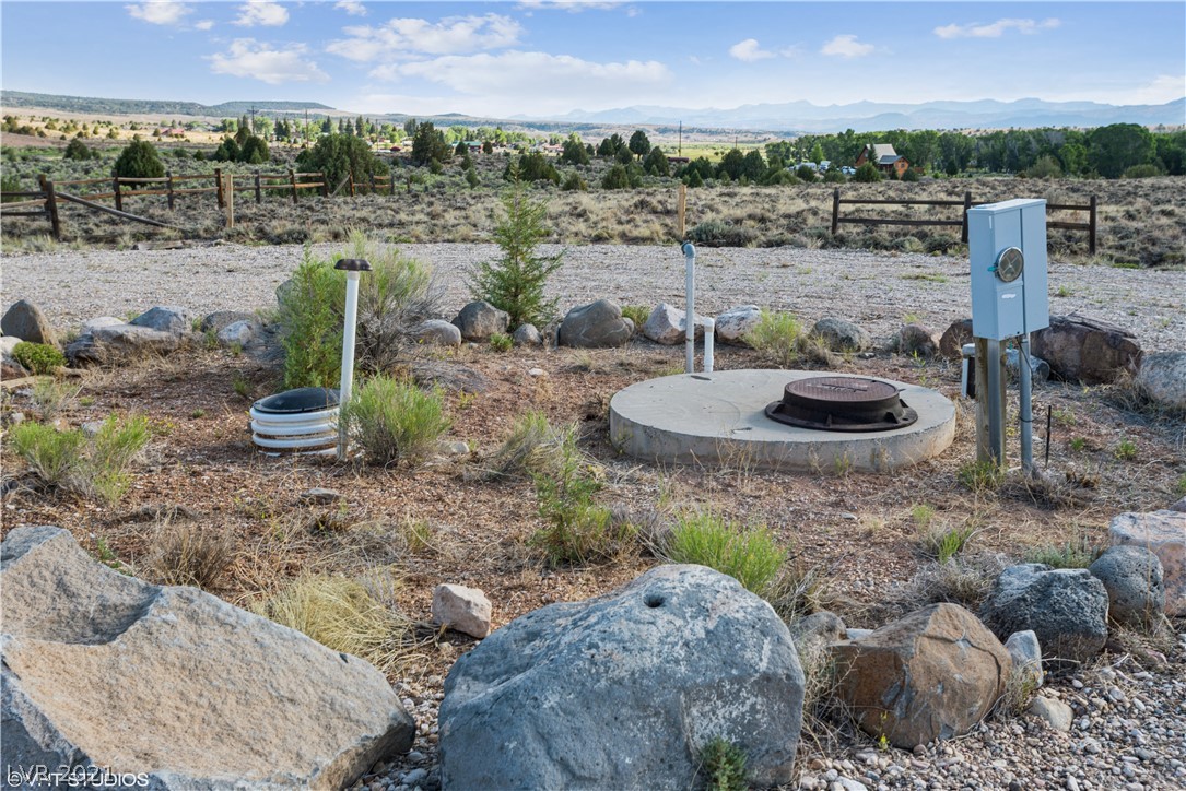 163 West Bryce Gate Circle Hatch, UT 84735 - Photo 12 of 32
