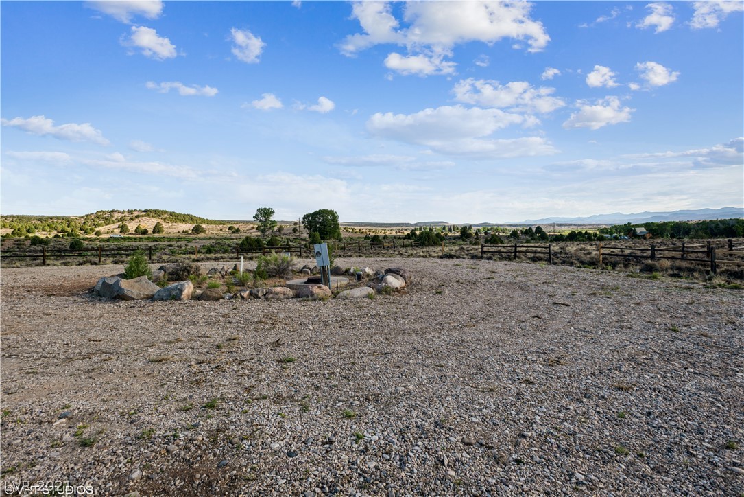163 West Bryce Gate Circle Hatch, UT 84735 - Photo 14 of 32