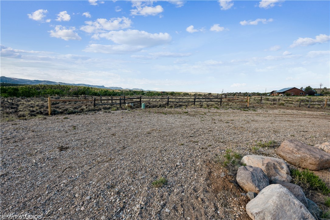 163 West Bryce Gate Circle Hatch, UT 84735 - Photo 17 of 32