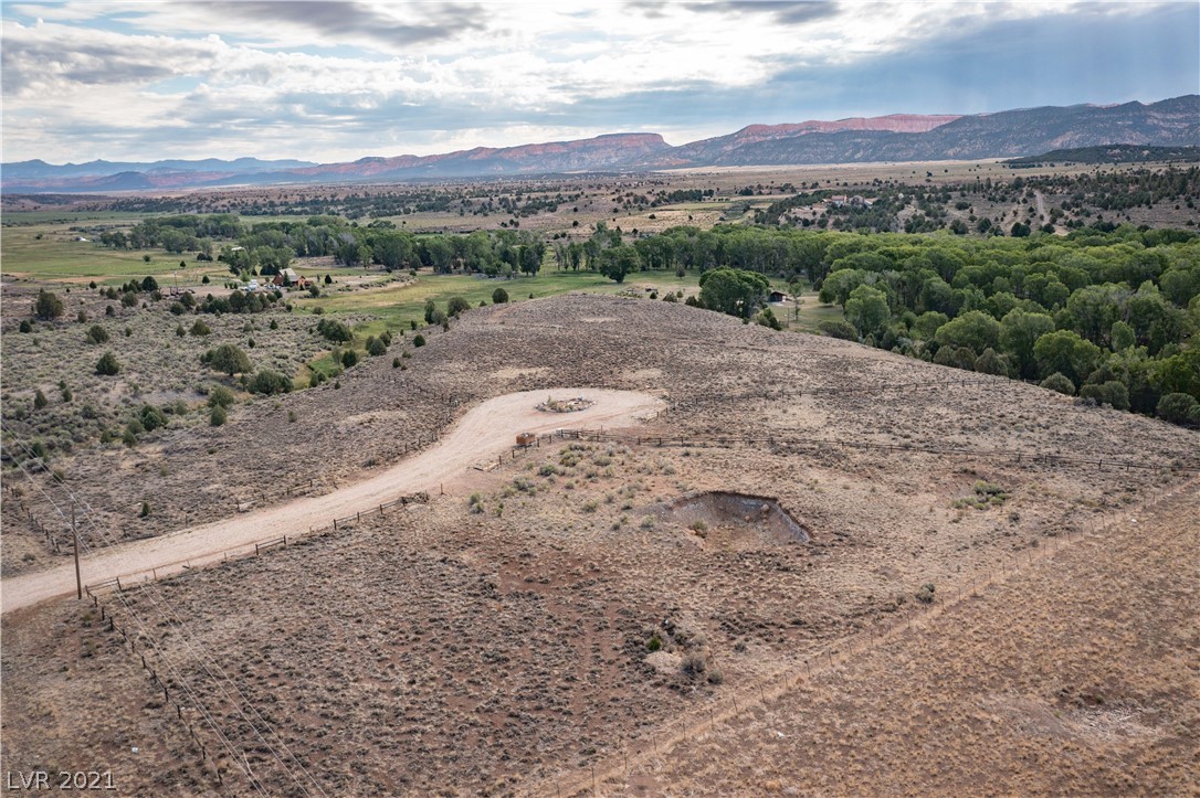163 West Bryce Gate Circle Hatch, UT 84735 - Photo 22 of 32