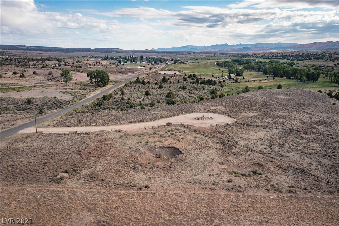 163 West Bryce Gate Circle Hatch, UT 84735 - Photo 23 of 32