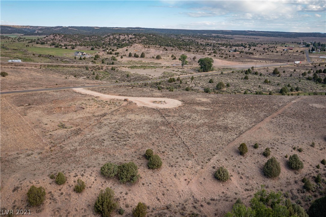 163 West Bryce Gate Circle Hatch, UT 84735 - Photo 25 of 32