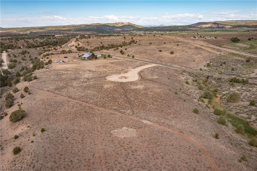 163 West Bryce Gate Circle Hatch, UT 84735 - Photo 28 of 32