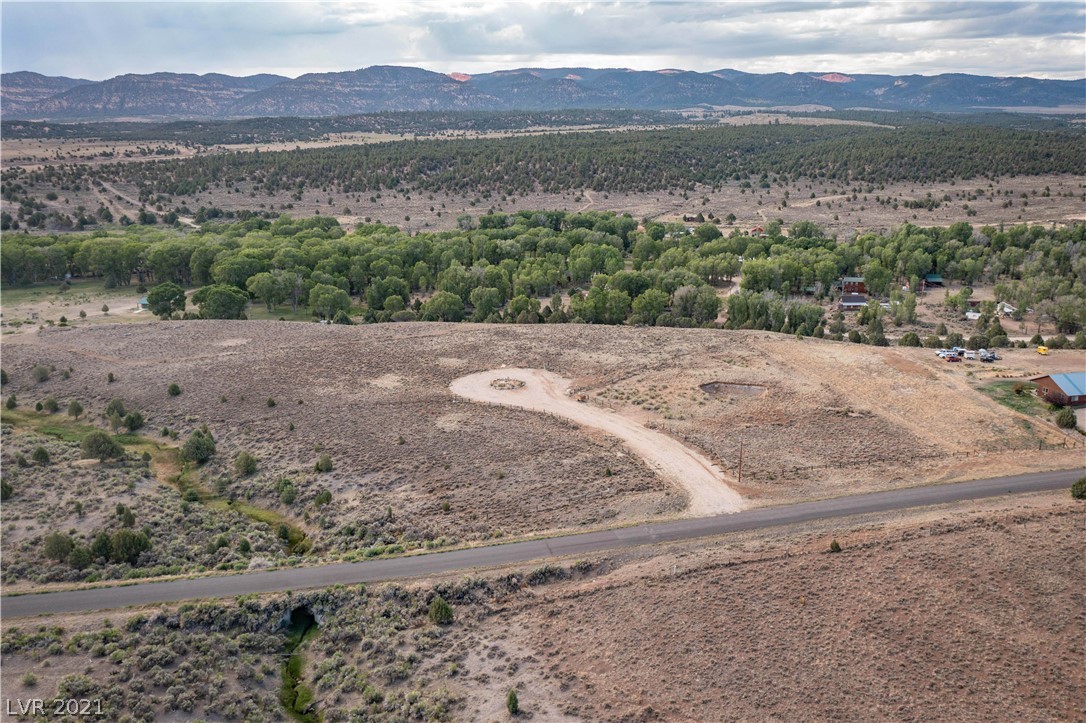163 West Bryce Gate Circle Hatch, UT 84735 - Photo 5 of 32