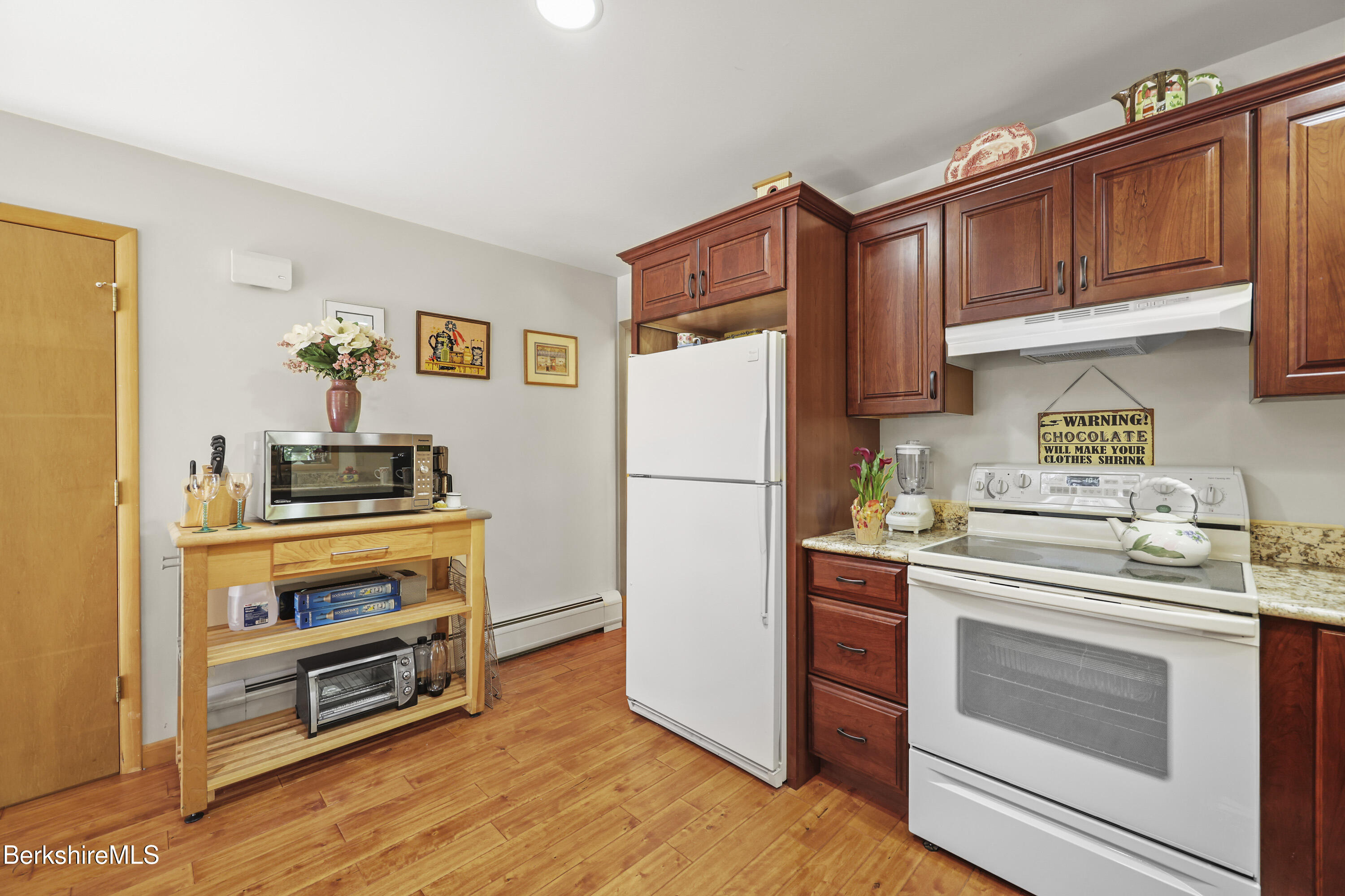 95 Sugar House Road Otis, MA 01253 - Photo 25 of 50 24-Kitchen
