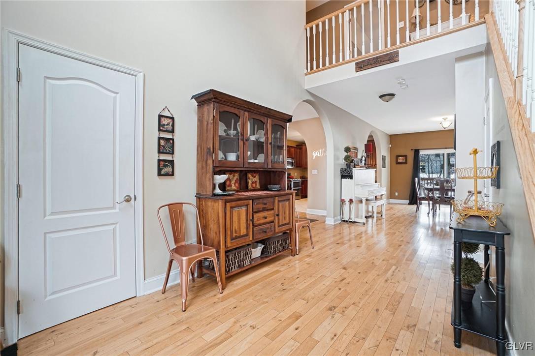 3223 Willow Grove Road Pocono Summit, PA 18346 - Photo 3 of 43 Foyer
