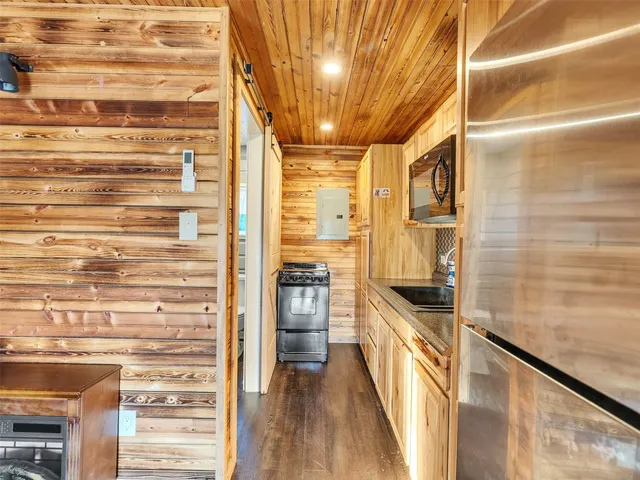 $750,000 | 7301 Pearson Road, Santa Fe, TX 77517