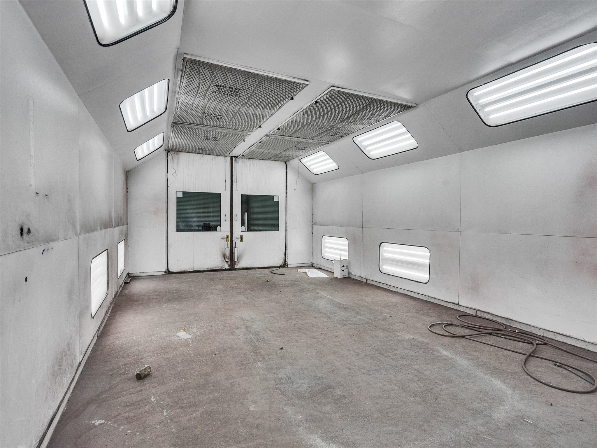 7301 Pearson Road Santa Fe, TX 77517 - Photo 44 of 46 a view of a room with gym equipment