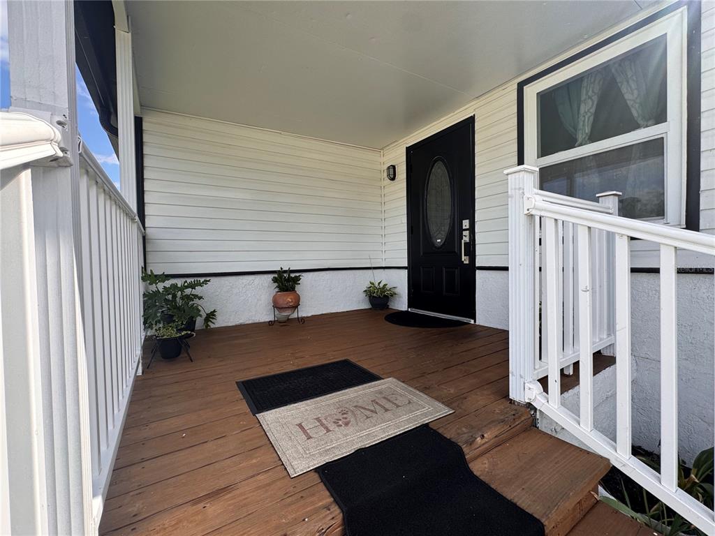 125 Ridgewood Drive Arcadia, FL 34266 - Photo 3 of 31 a view of an entryway