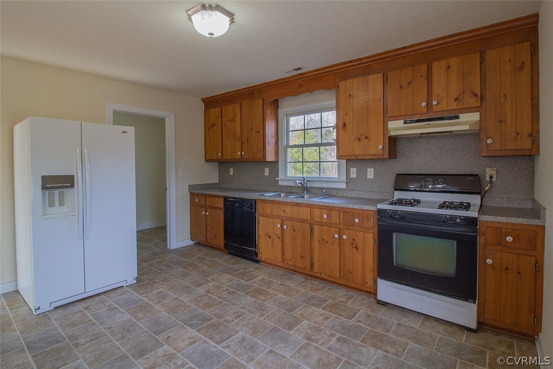280 Cheaneys Bridge Road Dunnsville, VA 22454 - Photo 8 of 14 Gallery Image 8