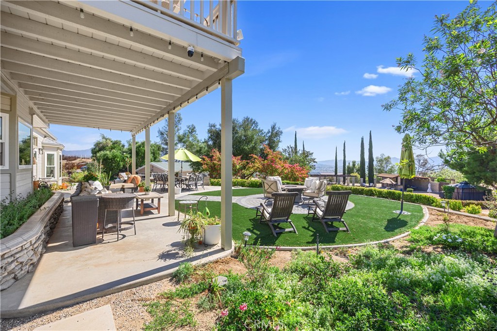 41999 Altanos Road Temecula, CA 92592 - Photo 40 of 57 Gallery Image 40