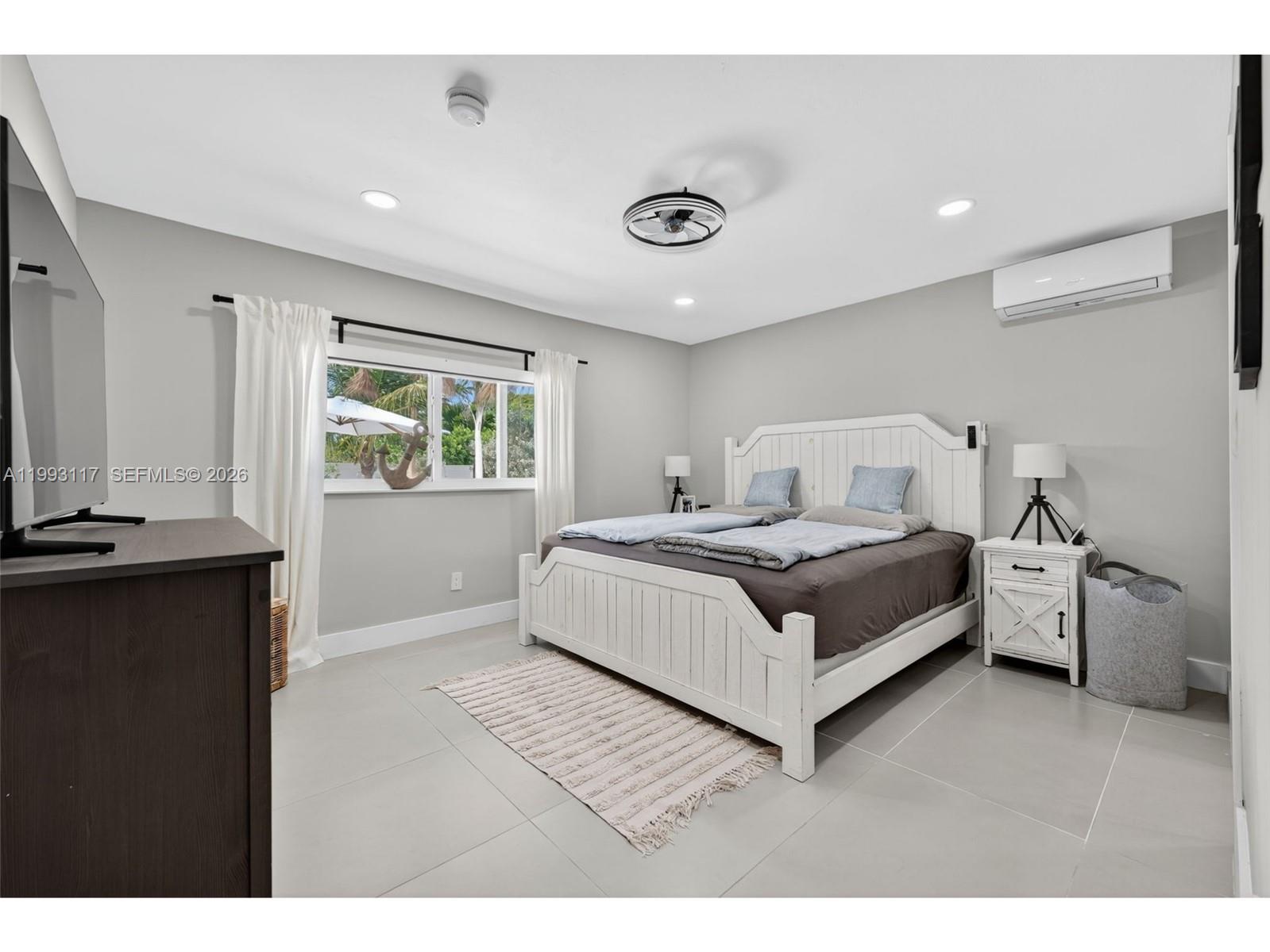 426 Southeast 3rd Street Dania Beach, FL 33004 - Photo 13 of 41