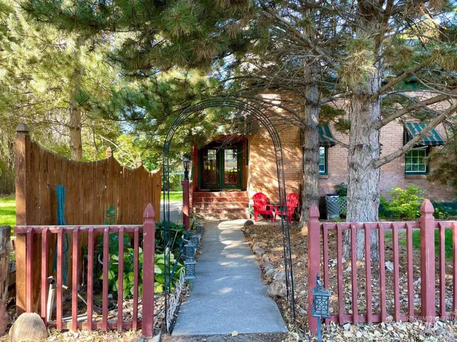 $449,900 | 2827 South 1050 East, Hagerman, ID 83332