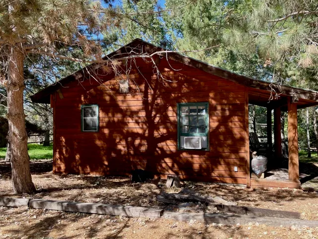 $449,900 | 2827 South 1050 East, Hagerman, ID 83332