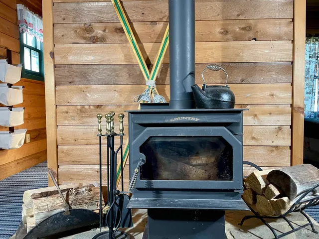 $449,900 | 2827 South 1050 East, Hagerman, ID 83332