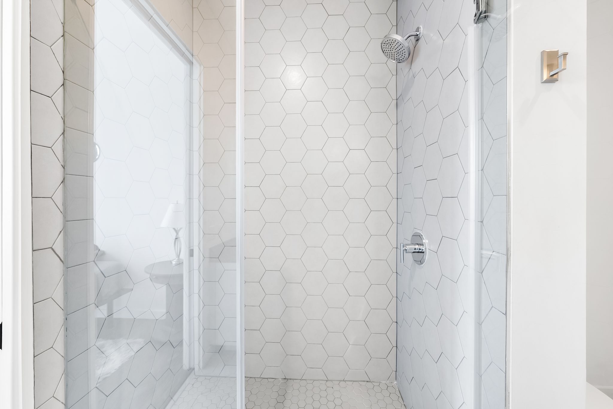 800 Embassy Drive, Unit 337 Austin, TX 78702 - Photo 15 of 29 a bathroom with a shower