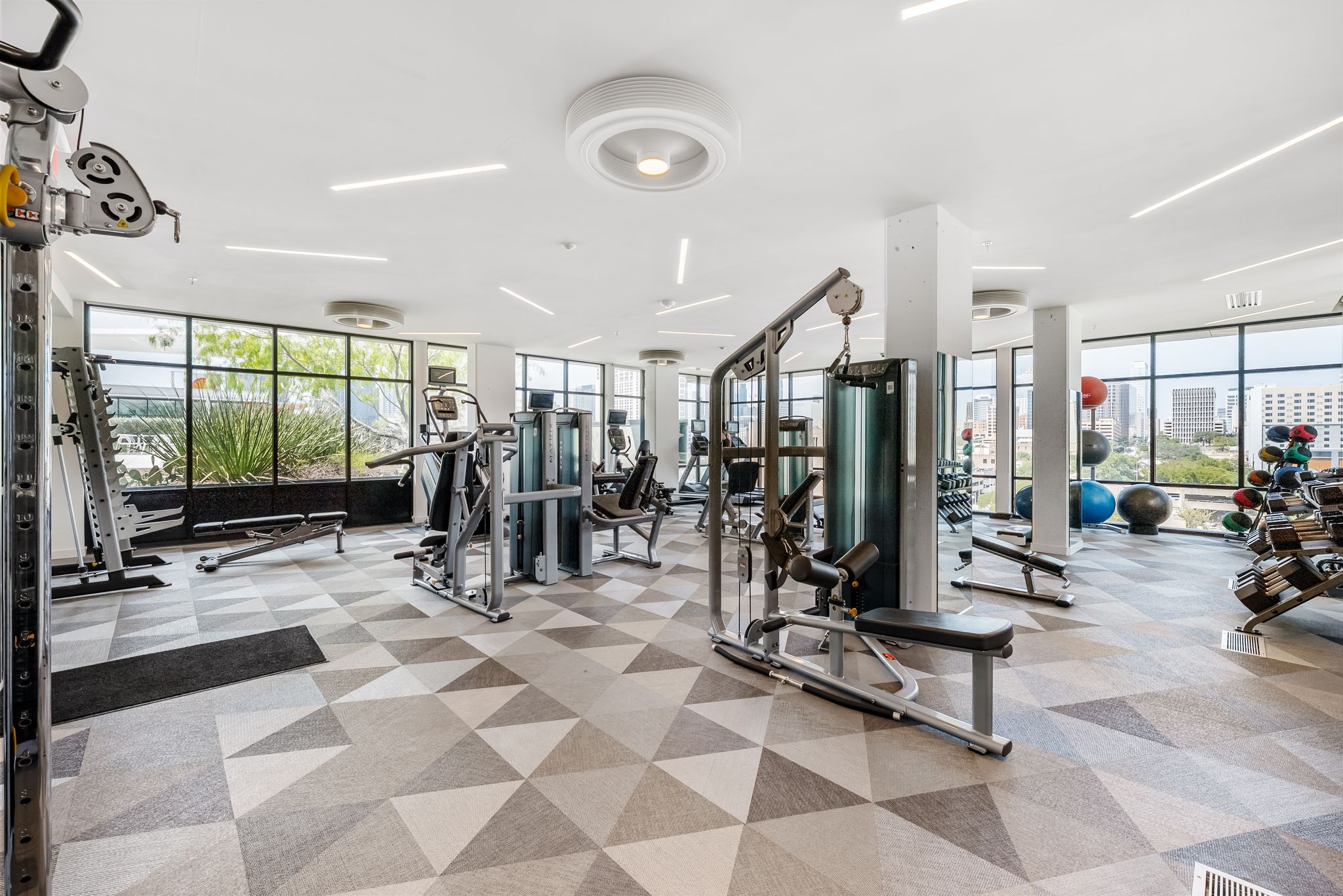 800 Embassy Drive, Unit 337 Austin, TX 78702 - Photo 20 of 29 a view of a room with gym equipment