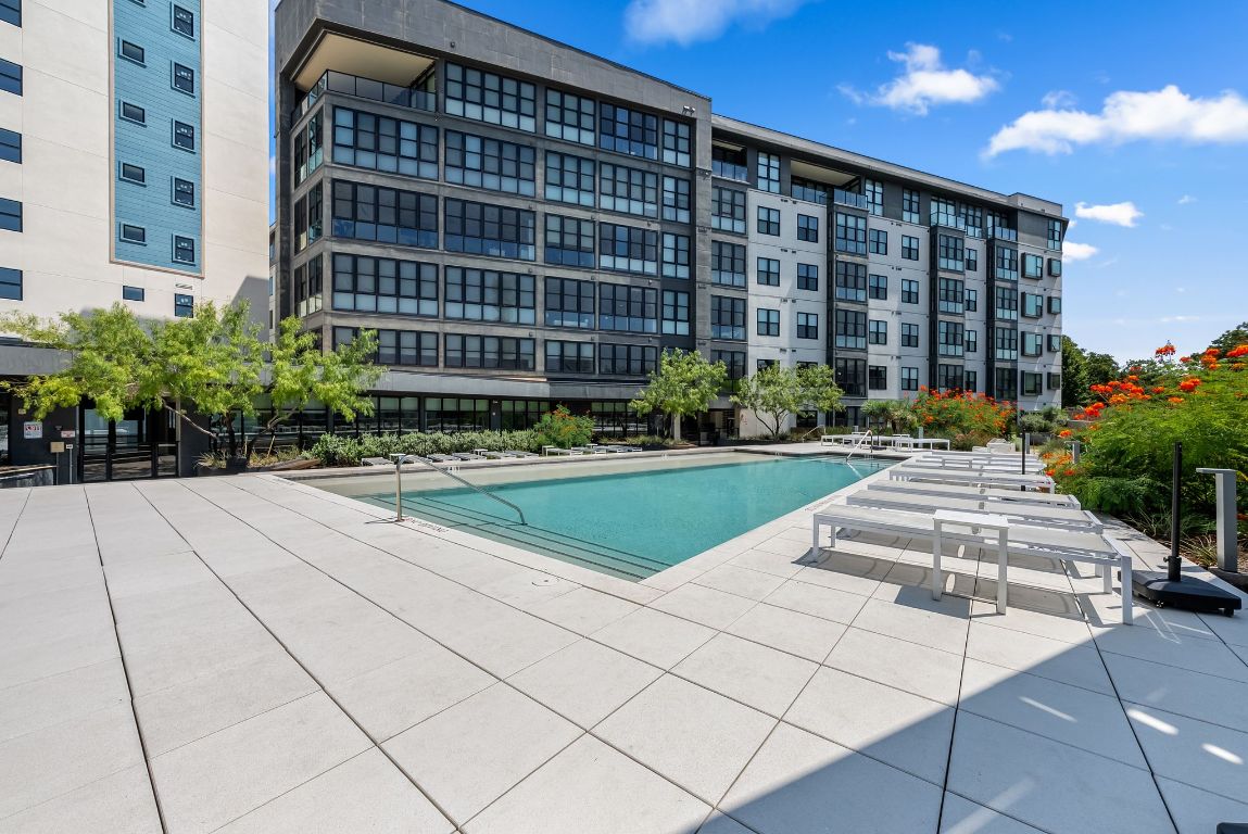 800 Embassy Drive, Unit 337 Austin, TX 78702 - Photo 22 of 29 a front view of a building
