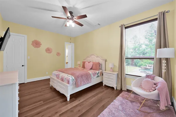 $1,450,000 | 95 South Shimmering Aspen Circle, Spring, TX 77389
