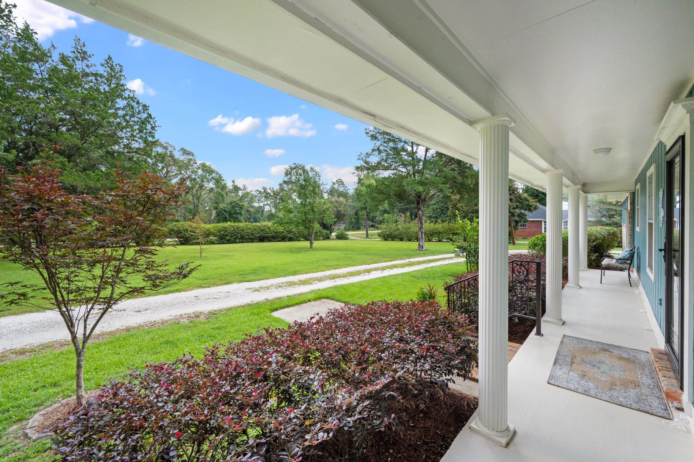 11142 Robin Road Fairhope, AL 36532 - Photo 3 of 31
