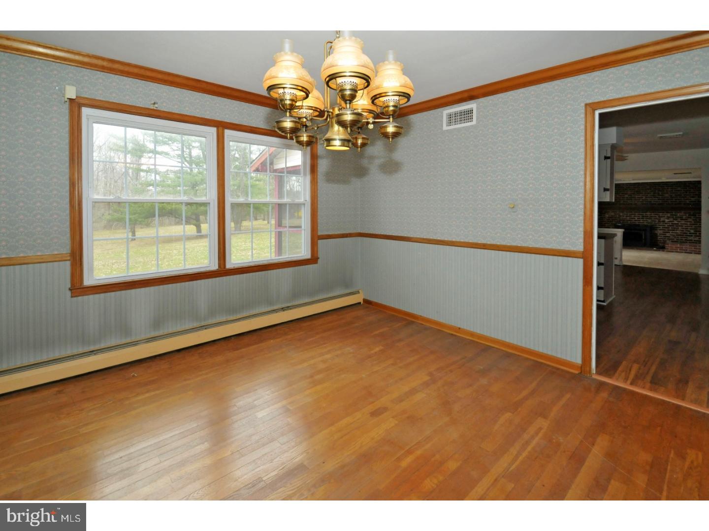 711 Fulmer Road Pottstown, PA 19465 - Photo 6 of 24 Dining Room